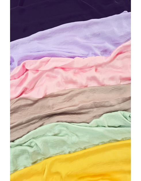 Silky Satin (21 väriä)